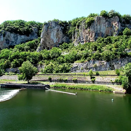 La Belle Fontaine *